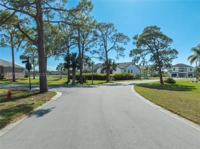 Harbour Watch Dr, FL 34689 — 23 of 31