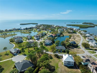 Harbour Watch Dr, FL 34689 — 25 of 31