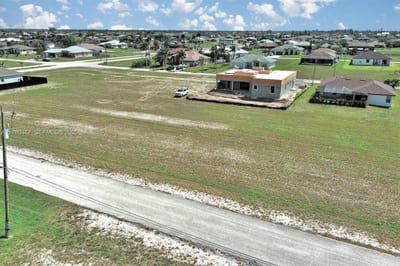 1037 NW 37th Pl, Cape Coral, FL 33993 — 3 of 26