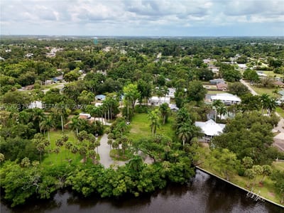 304 Royal Palm Park Rd, Fort Myers, FL 33905 — 11 of 21