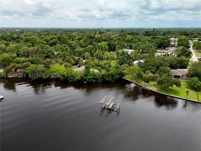 304 Royal Palm Park Rd, Fort Myers, FL 33905 — 19 of 21