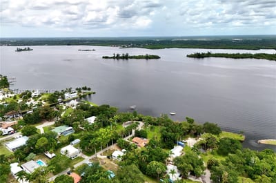 304 Royal Palm Park Rd, Fort Myers, FL 33905 — 9 of 21