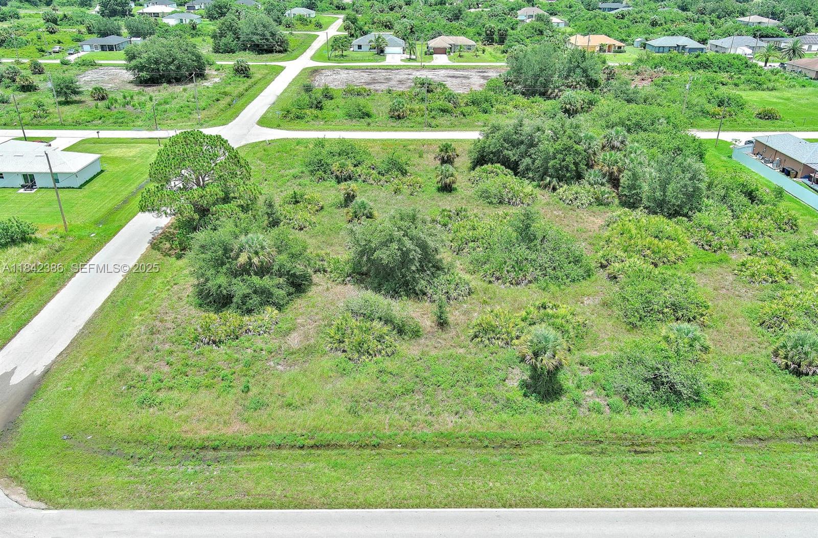 841 Milwaukee Blvd, Lehigh Acres, FL 33974 — 9 of 26