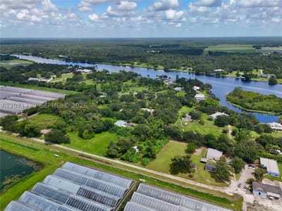 20101 Wagner Ave, FL 33920 — 16 of 59