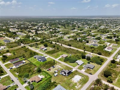 2808 55th St W, Lehigh Acres, FL 33971 — 33 of 47