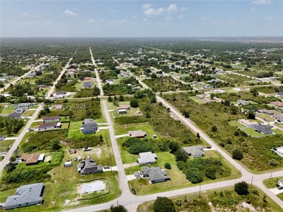 2808 55th St W, Lehigh Acres, FL 33971 — 34 of 47