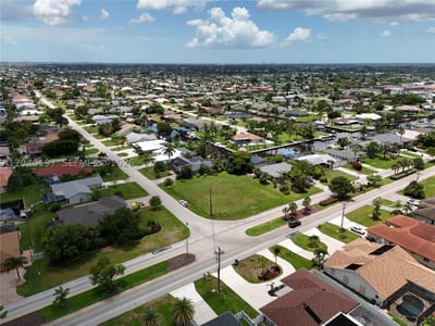 2014 Everest Pkwy, Cape Coral, FL 33904 — 2 of 22
