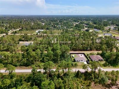 1114 Craft St E, Lehigh Acres, FL 33974 — 14 of 45